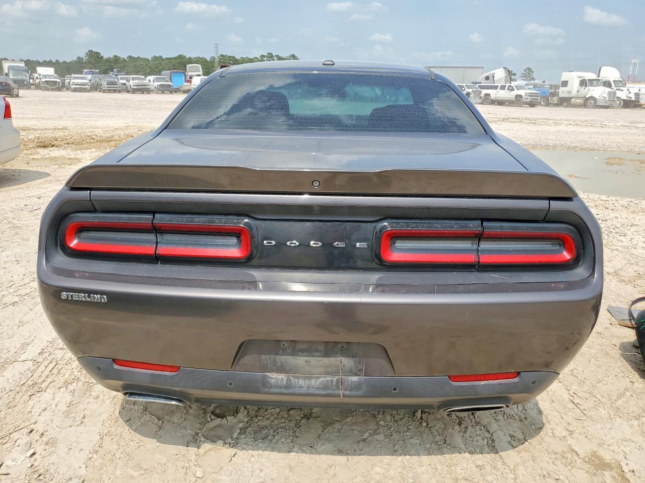 2017 Dodge Challenger Sxt - zdjęcie 6