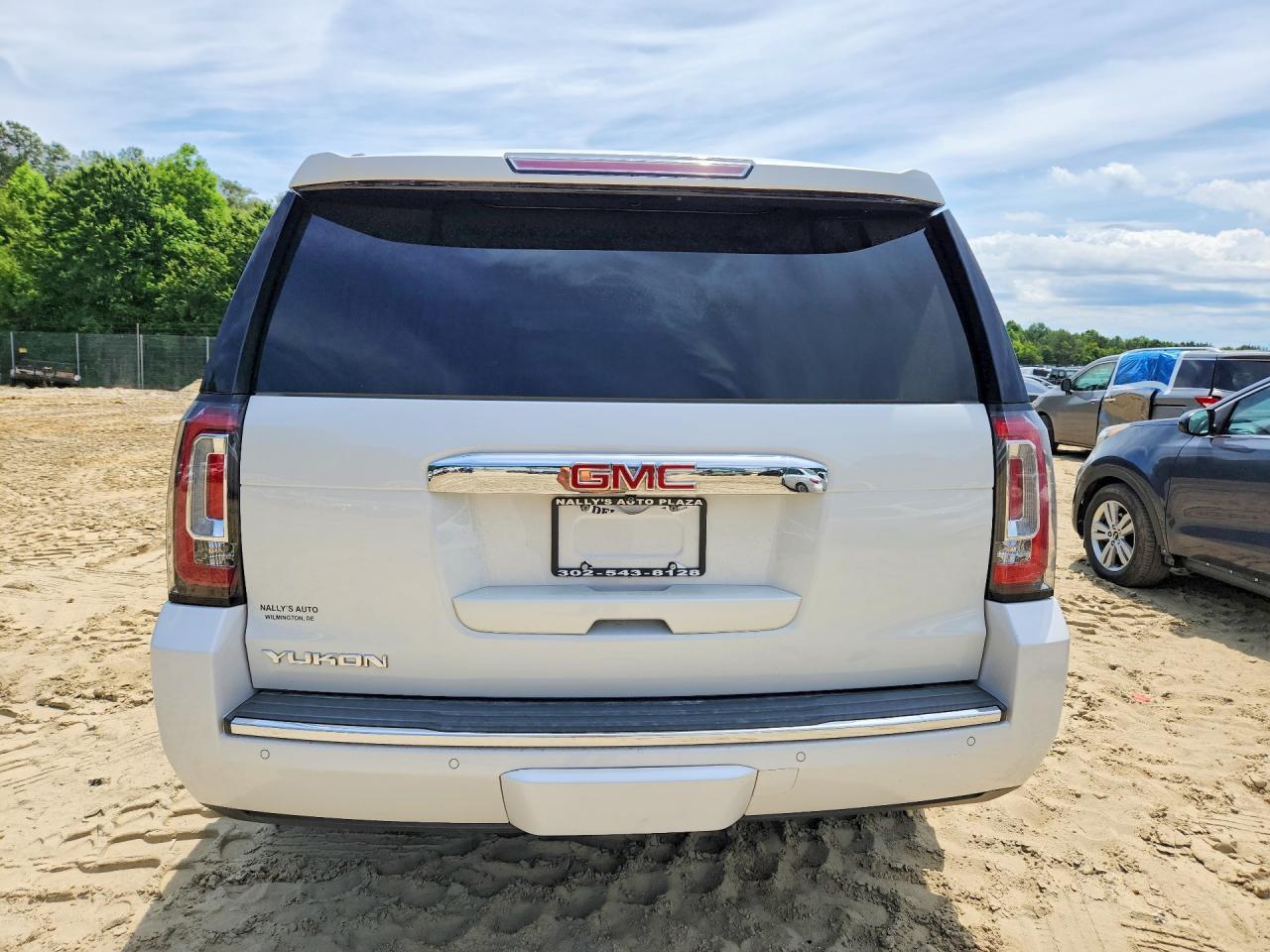 2016 GMC Yukon - zdjęcie 6