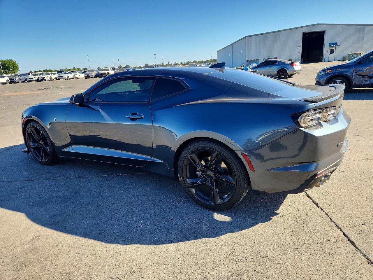 2021 Chevrolet Camaro Ls - zdjęcie 2
