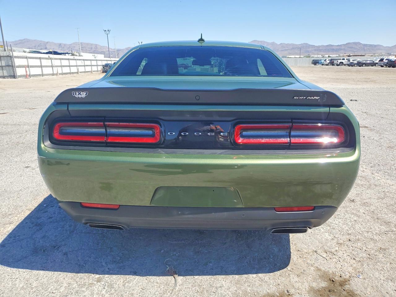 2022 Dodge Challenger R - zdjęcie 6
