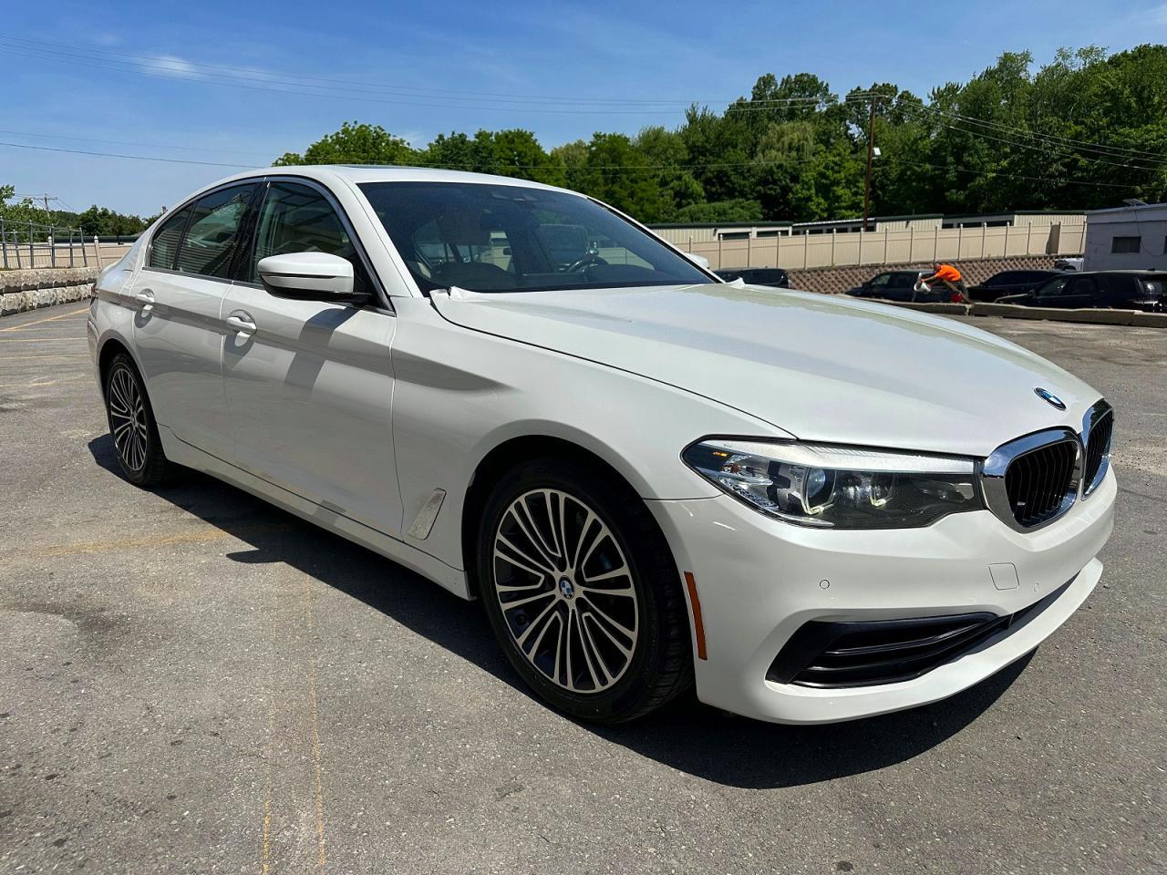 2019 BMW 530 I - zdjęcie 4