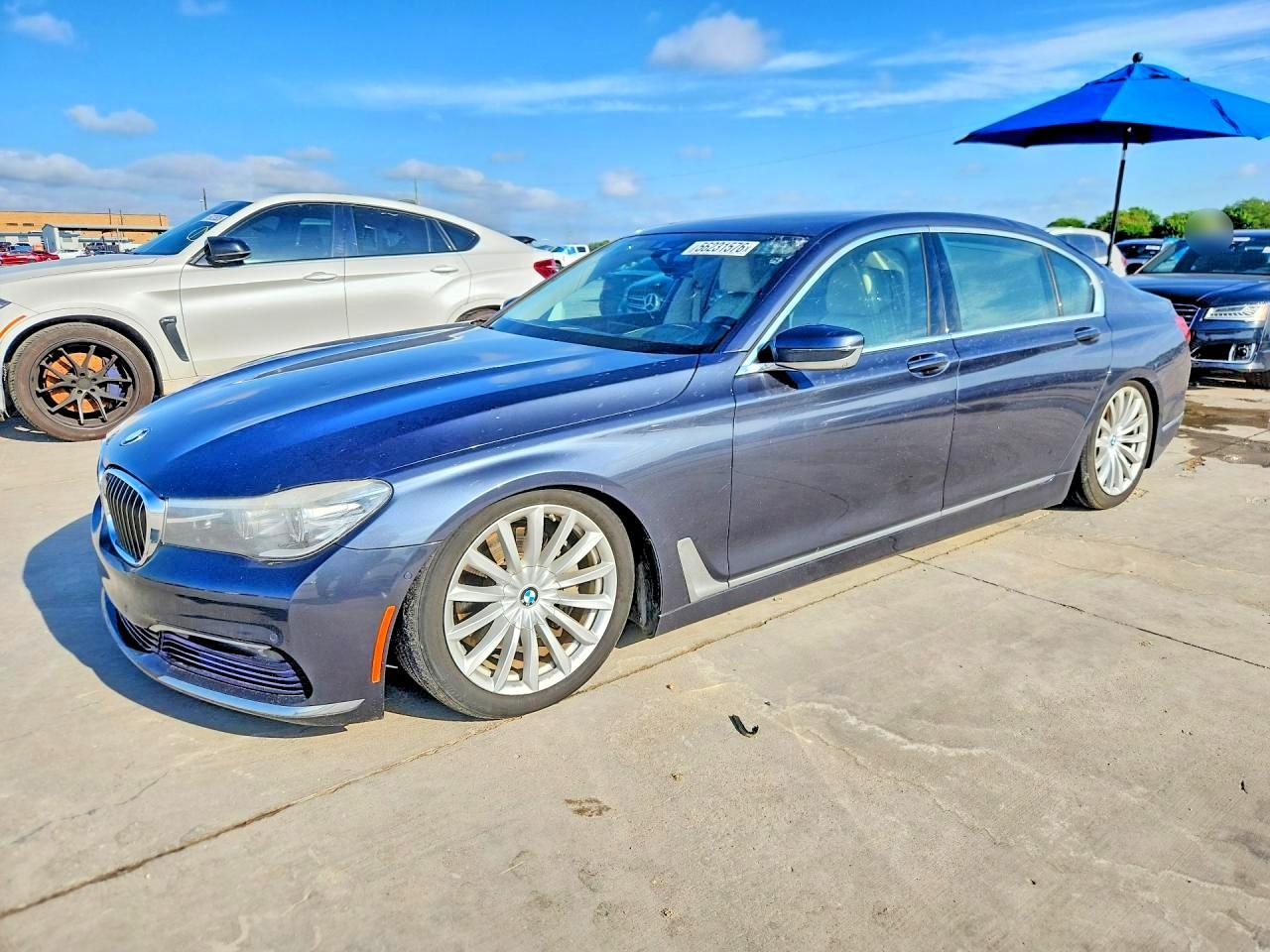 2016 BMW 740 I - zdjęcie główne