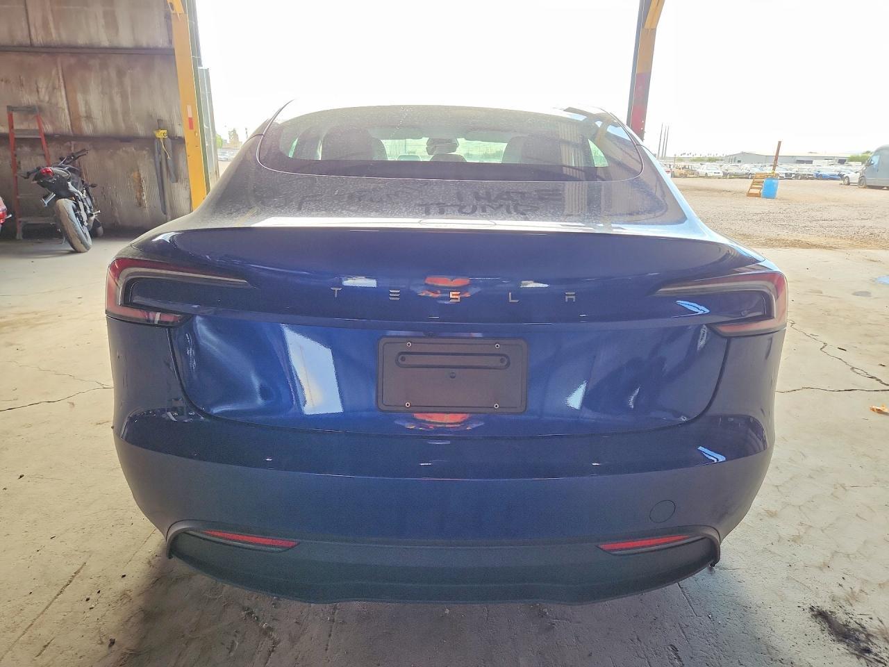2025 Tesla Model 3 - zdjęcie 6