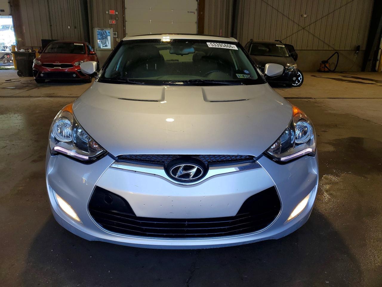 2013 Hyundai Veloster Base - zdjęcie 5