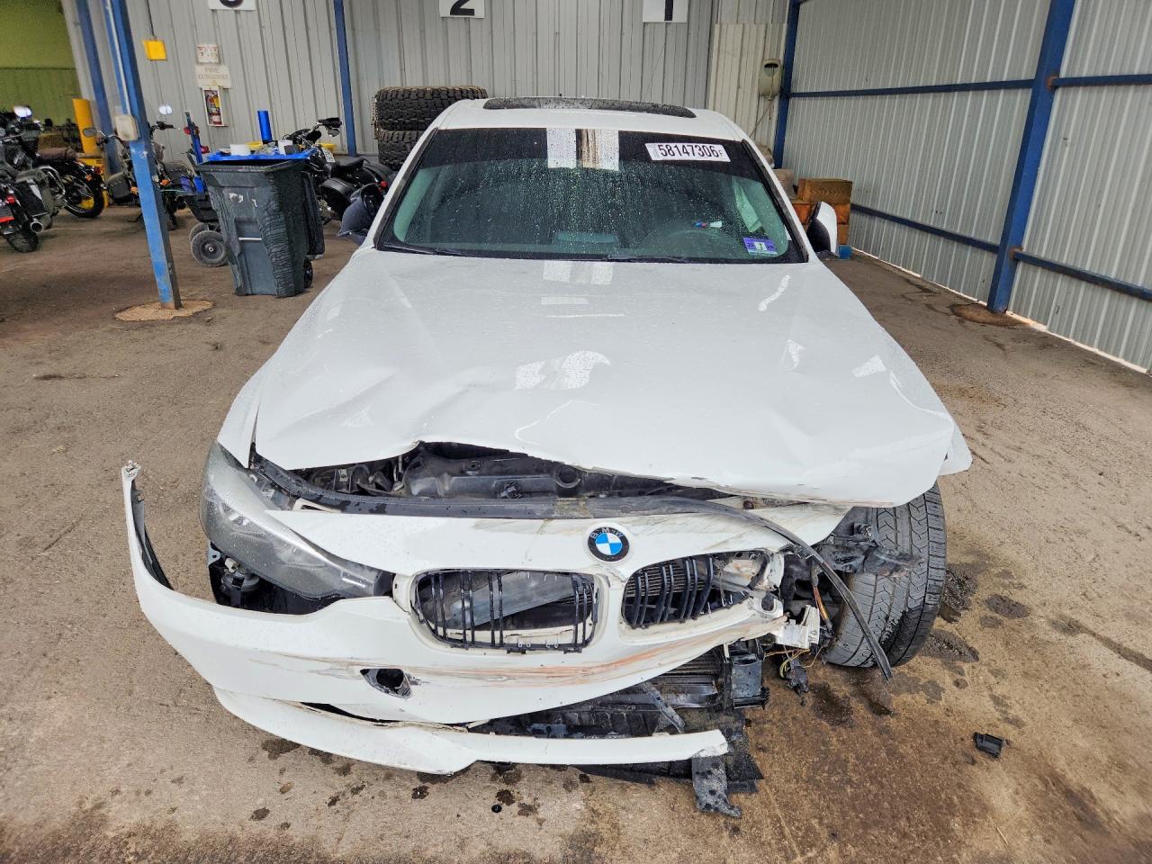 2015 BMW 320 I xDrive - zdjęcie 5