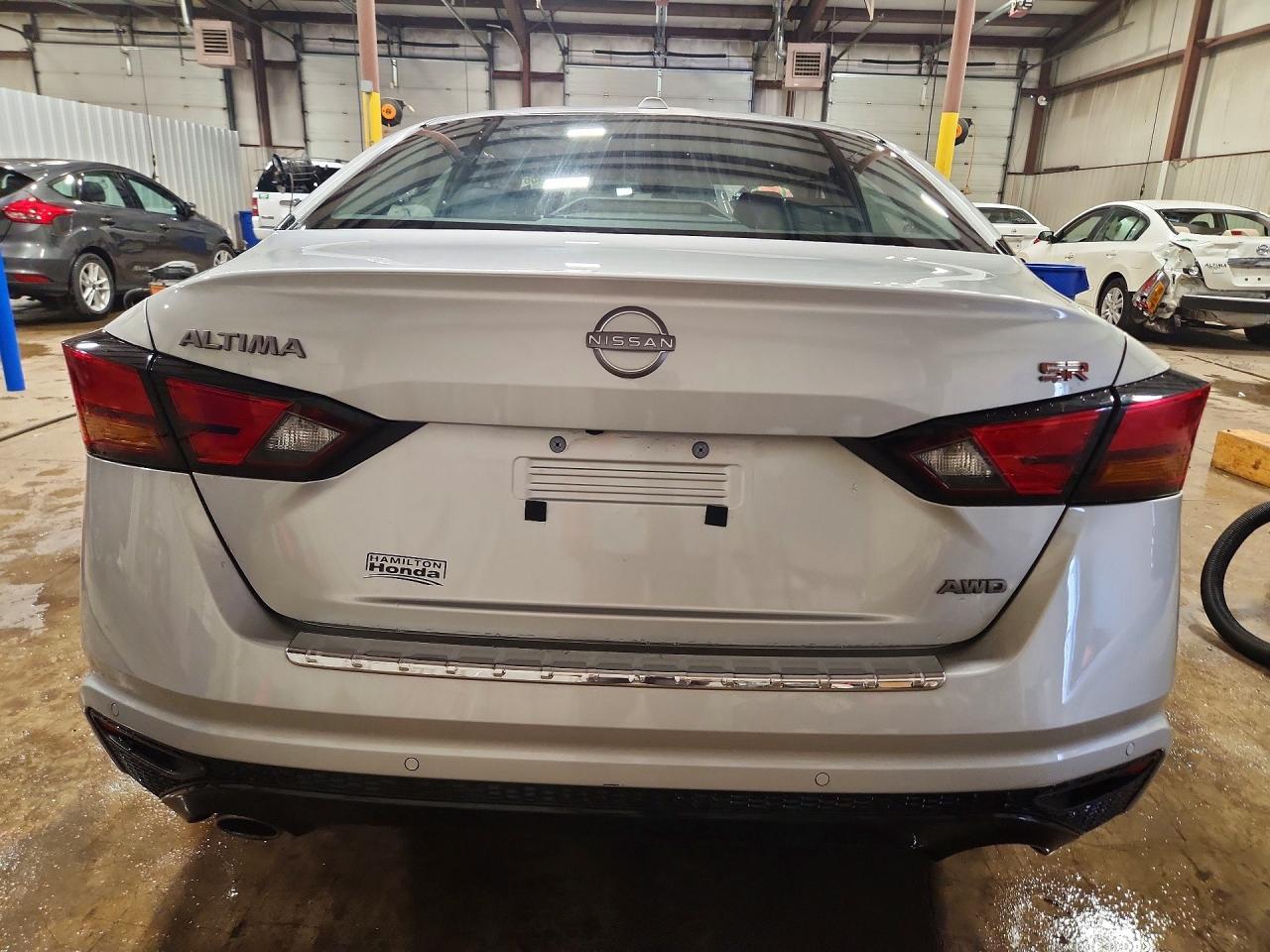 2023 Nissan Altima Sr - zdjęcie 6