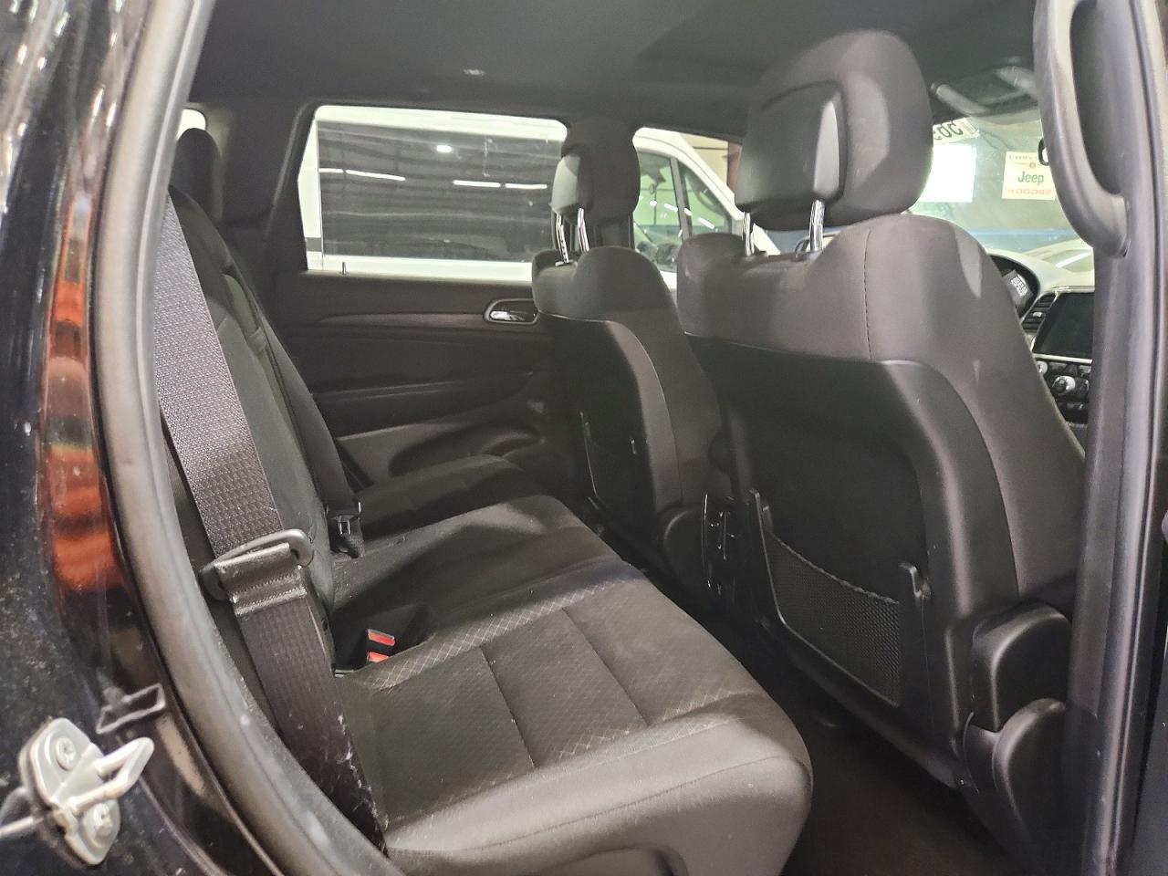 2019 Jeep Grand Cherokee Laredo - zdjęcie 11