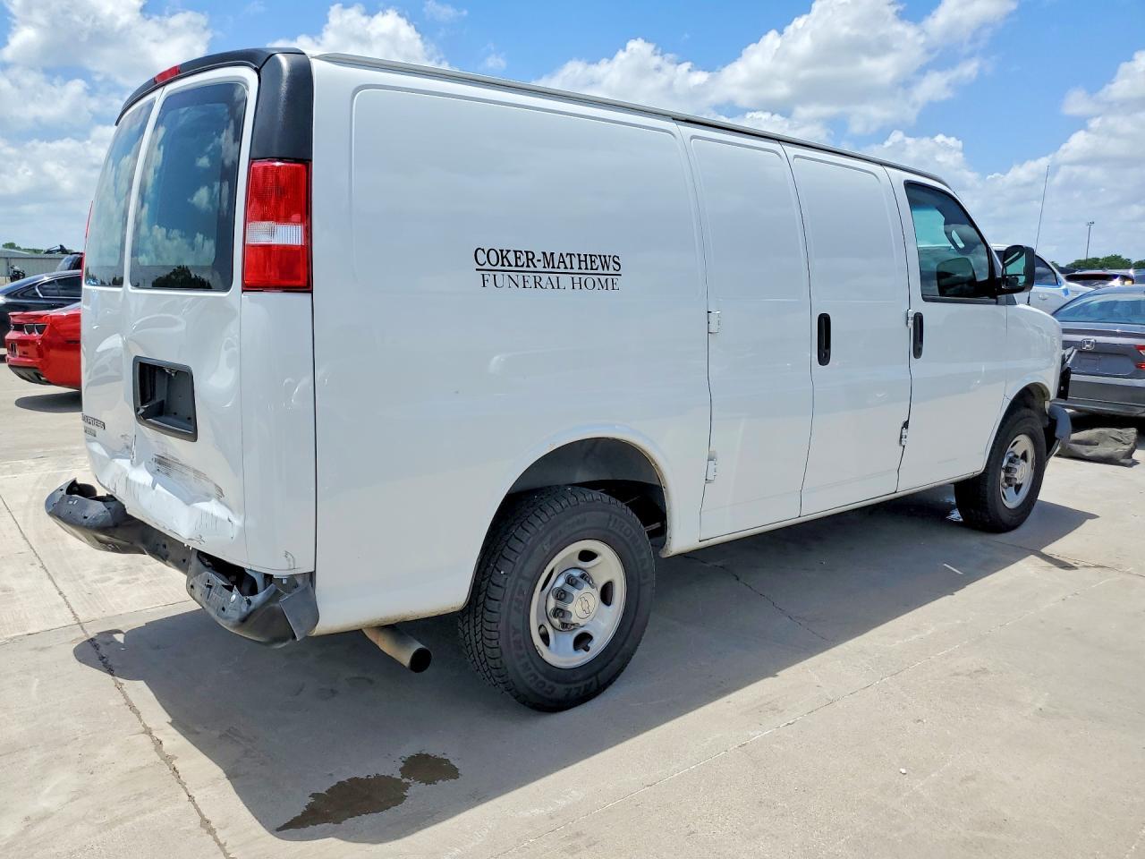 2020 Chevrolet Express G2500 - zdjęcie 3