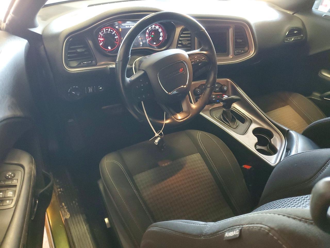 2022 Dodge Challenger Sxt - zdjęcie 8