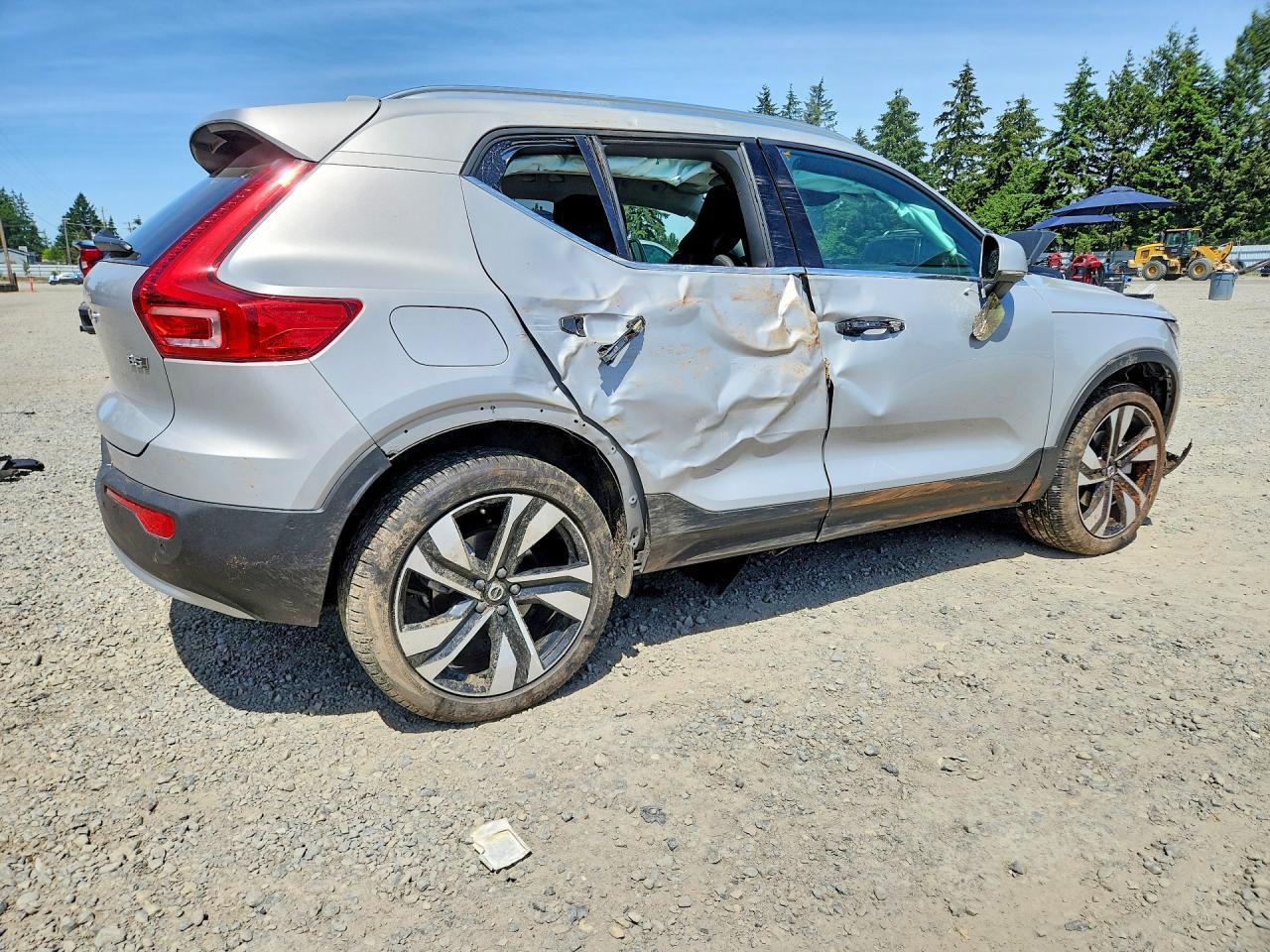 2025 Volvo Xc40 Ultra - zdjęcie 3
