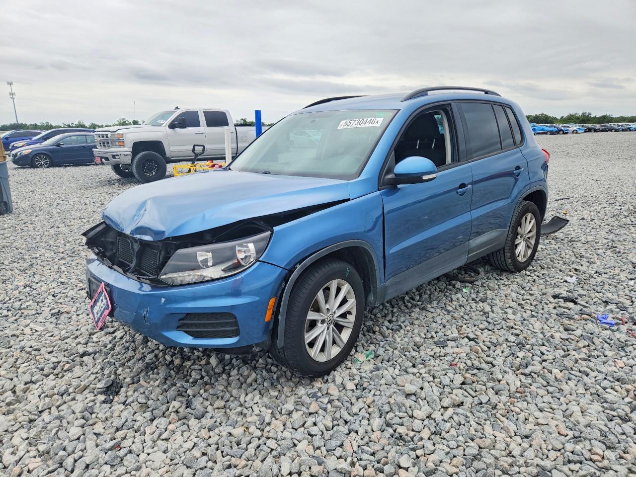 2017 Volkswagen Tiguan S - zdjęcie główne
