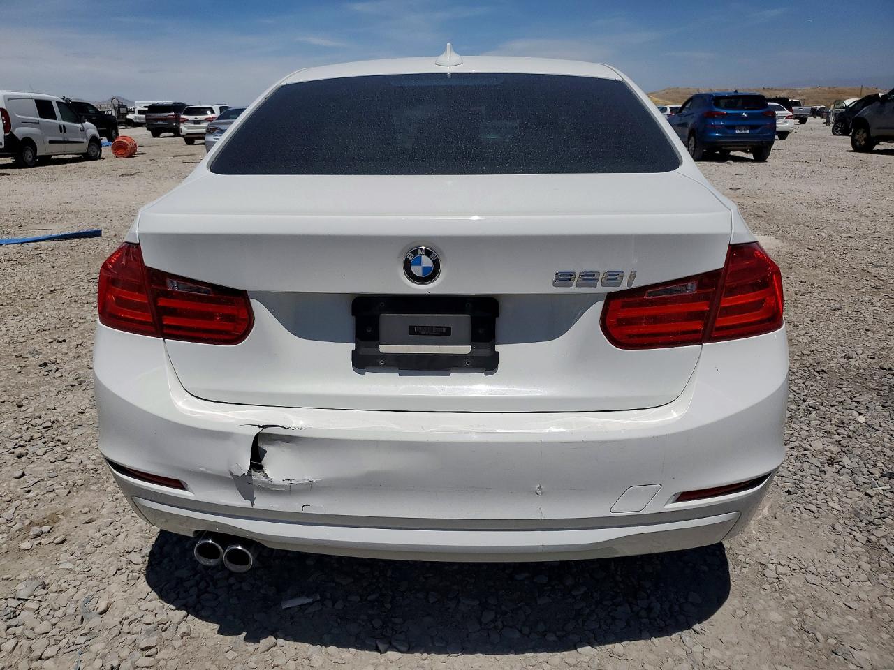 2015 BMW 328 I - zdjęcie 6