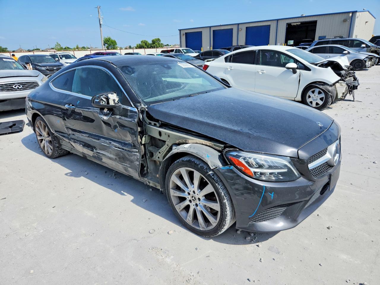 2019 Mercedes-Benz C 300 - zdjęcie 4