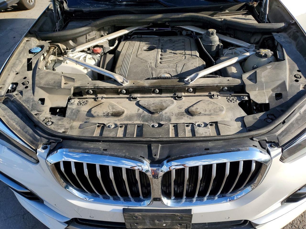 2023 BMW X5 xDrive40I - zdjęcie 12