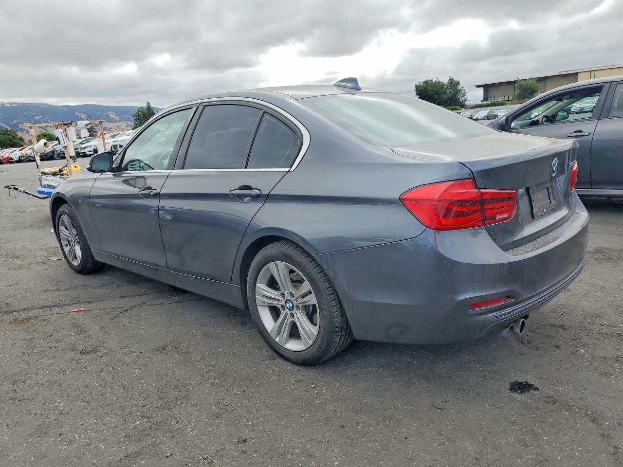 BMW Seria 3 - zdjęcie 2