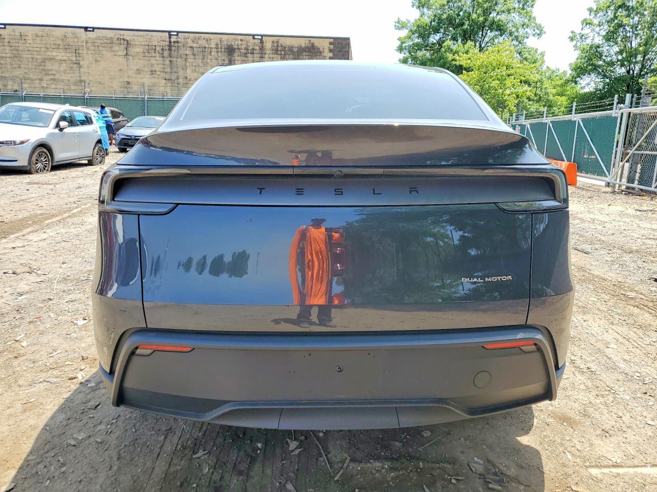2026 Tesla Model Y - zdjęcie 6