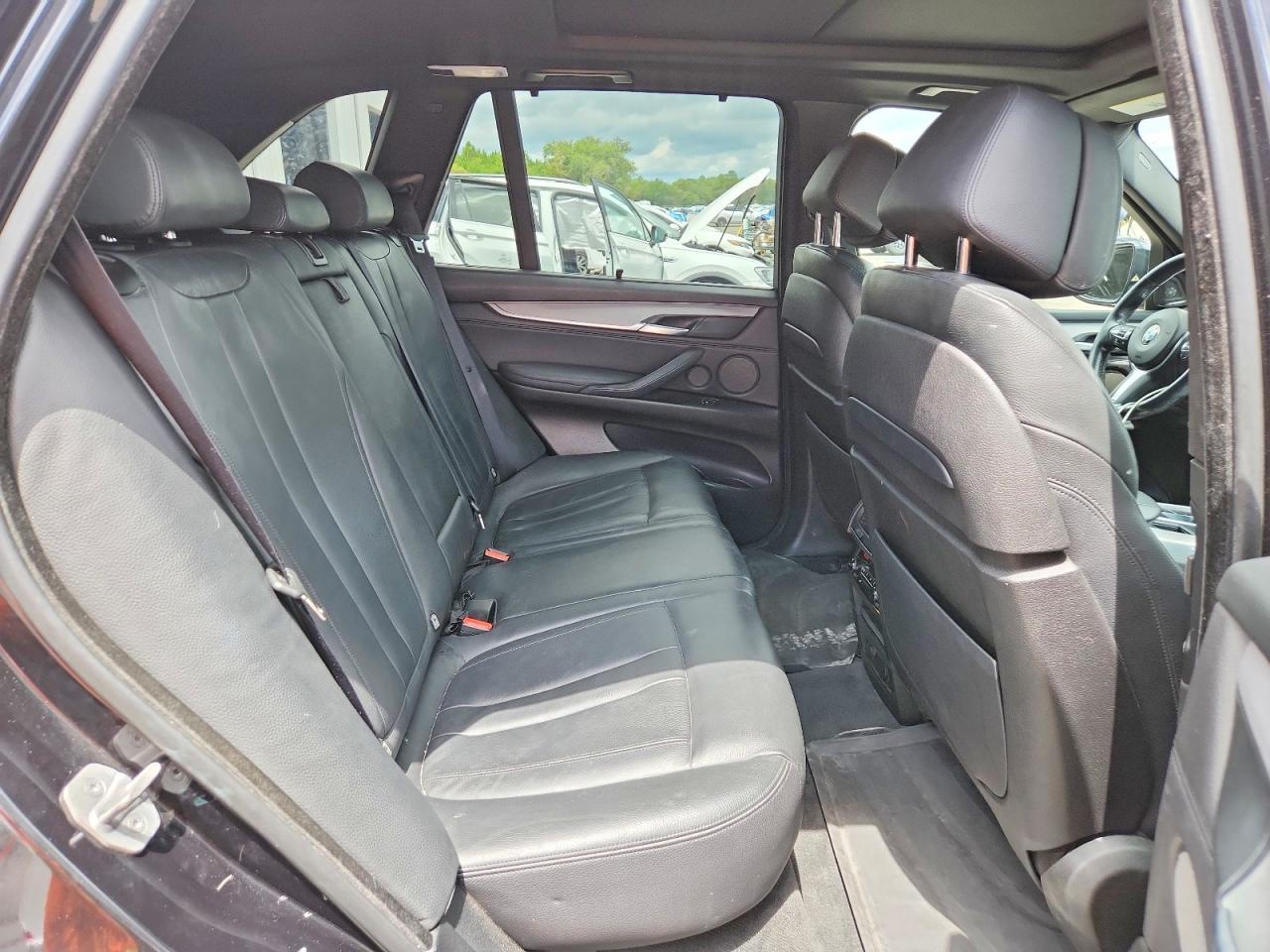 2014 BMW X5 xDrive50I - zdjęcie 11