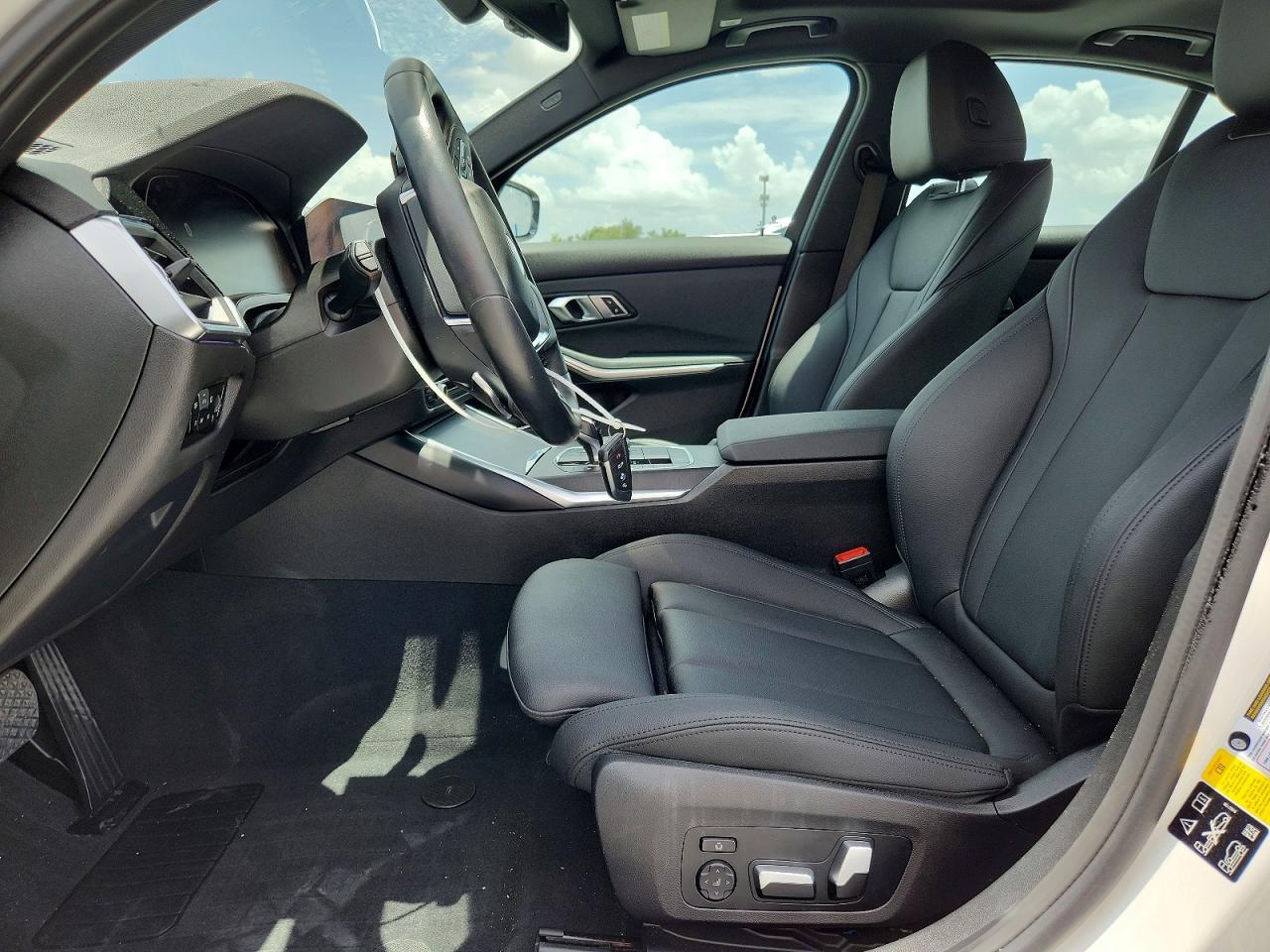 2021 BMW 330Xi - zdjęcie 7