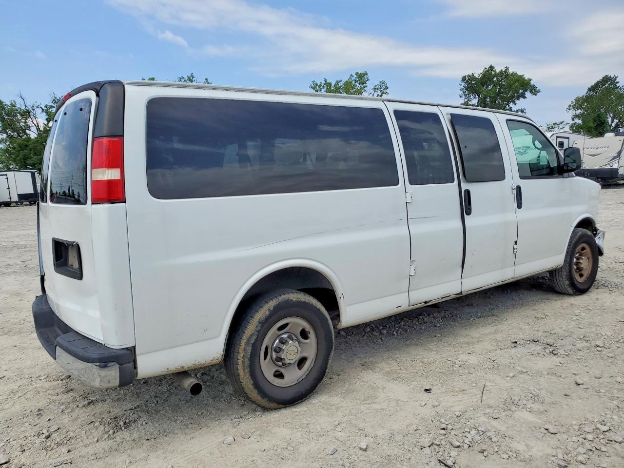 2013 Chevrolet Express G3500 Lt - zdjęcie 3