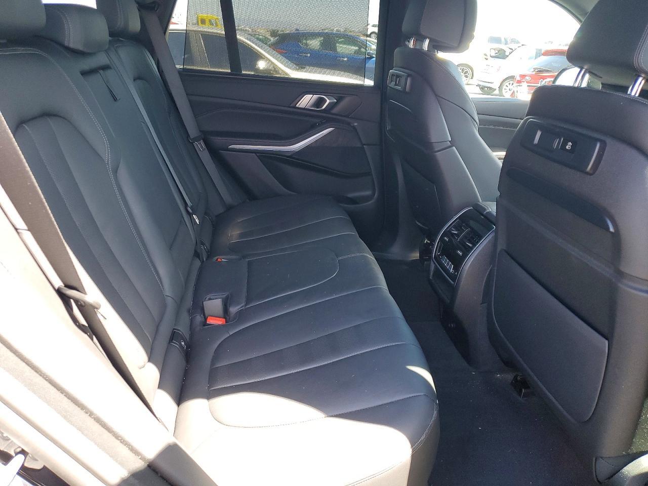 2022 BMW X5 xDrive45E - zdjęcie 10