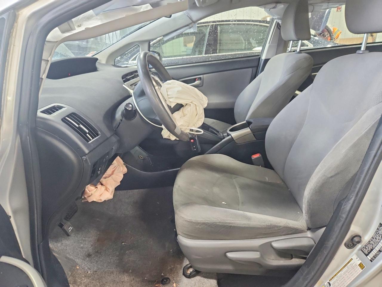 2014 Toyota Prius Two - zdjęcie 7