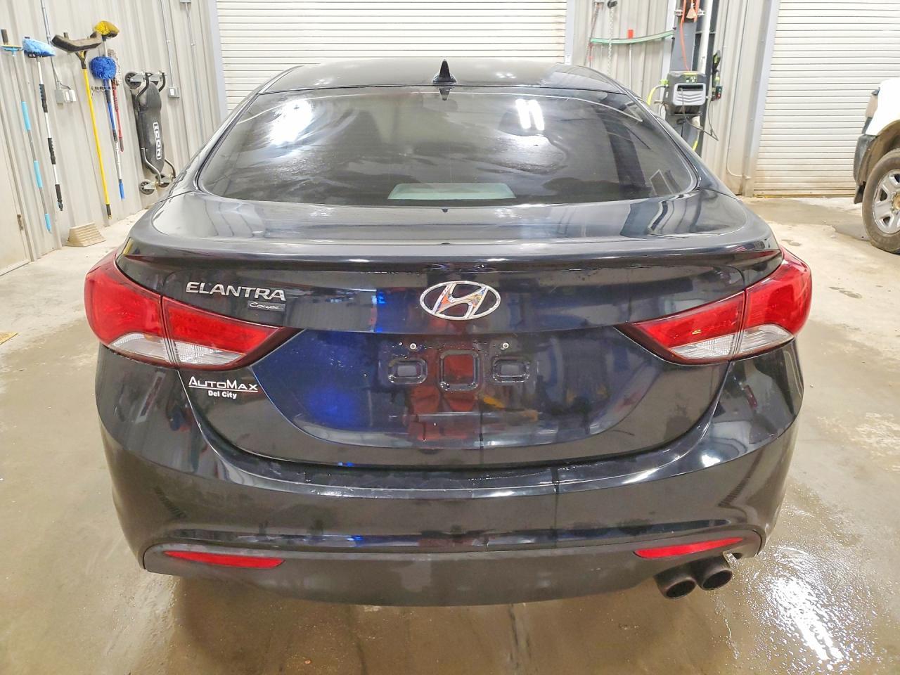 2014 Hyundai Elantra Coupe Base - zdjęcie 6