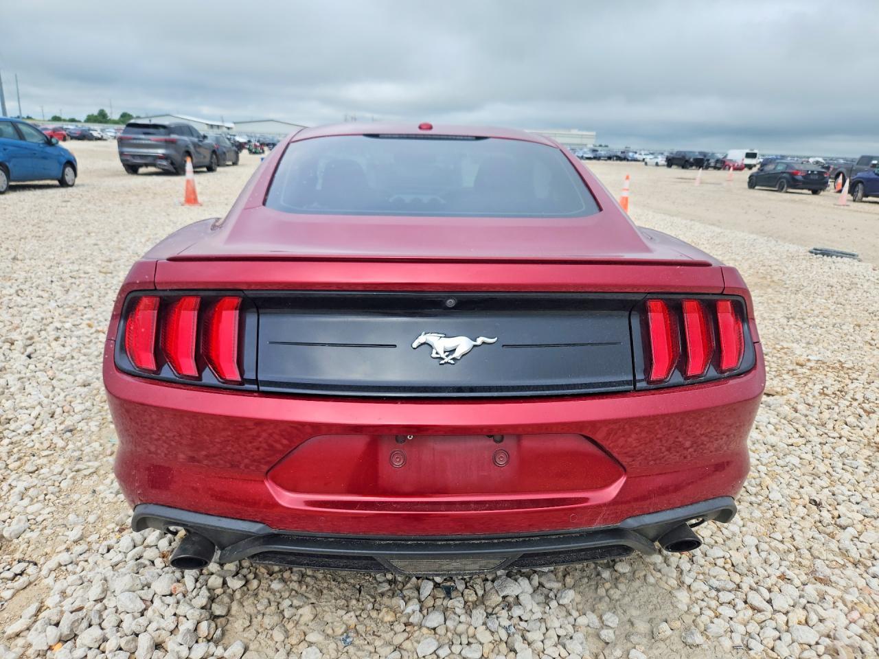 2019 Ford Mustang - zdjęcie 6