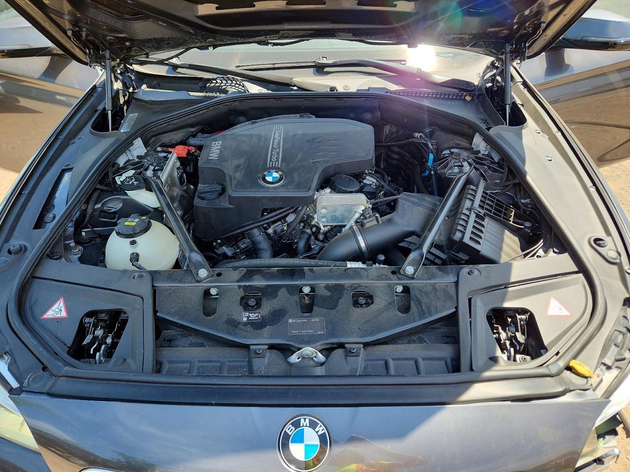 2016 BMW 528 I - zdjęcie 11