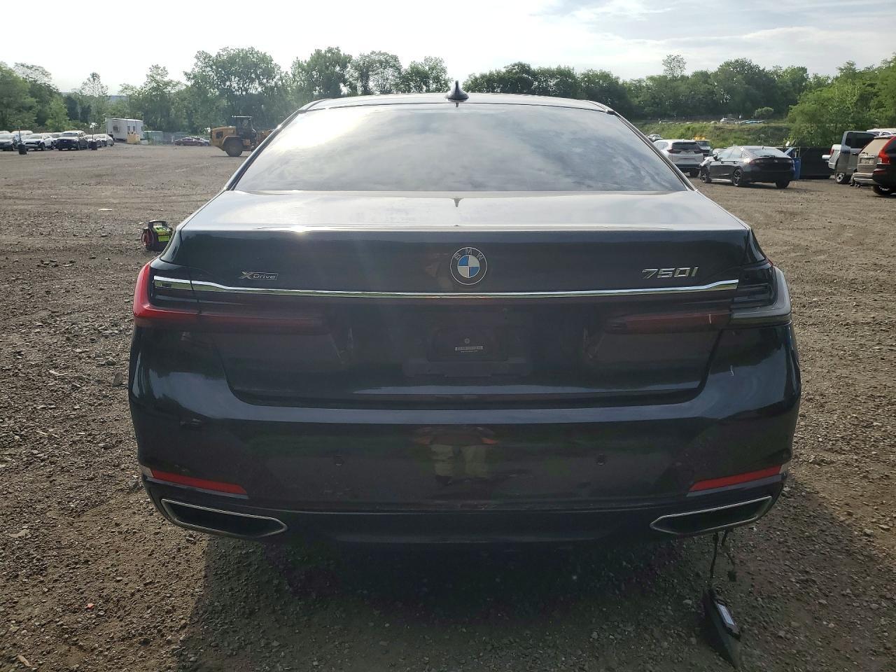 2022 BMW Seria 7 750i - zdjęcie 6