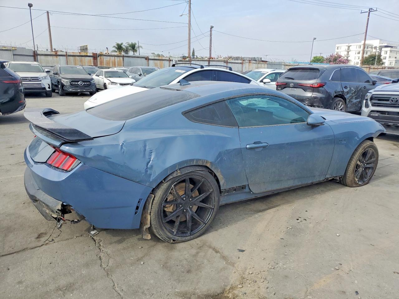 2025 Ford Mustang Gt - zdjęcie 3