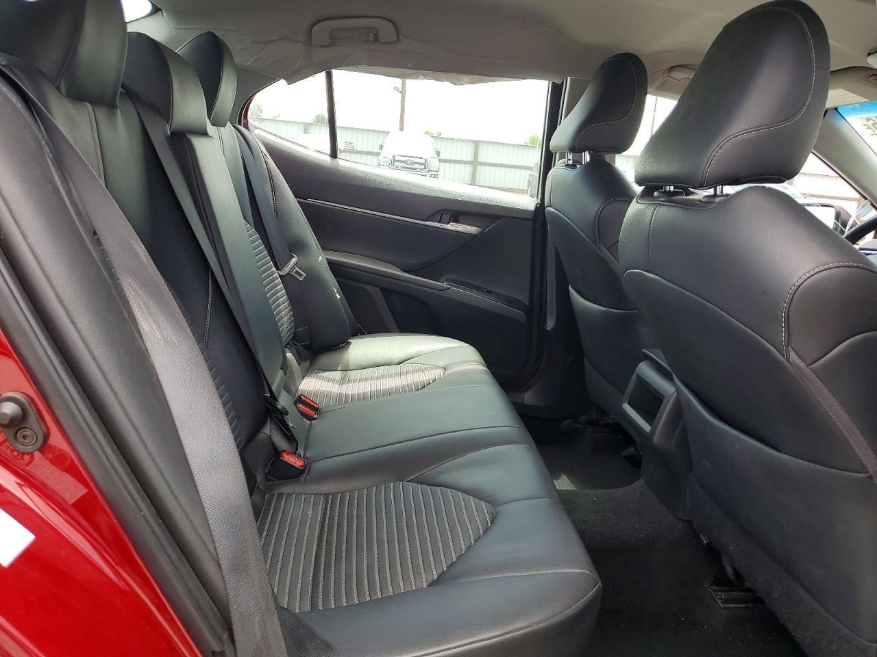 2018 Toyota Camry Se - zdjęcie 10