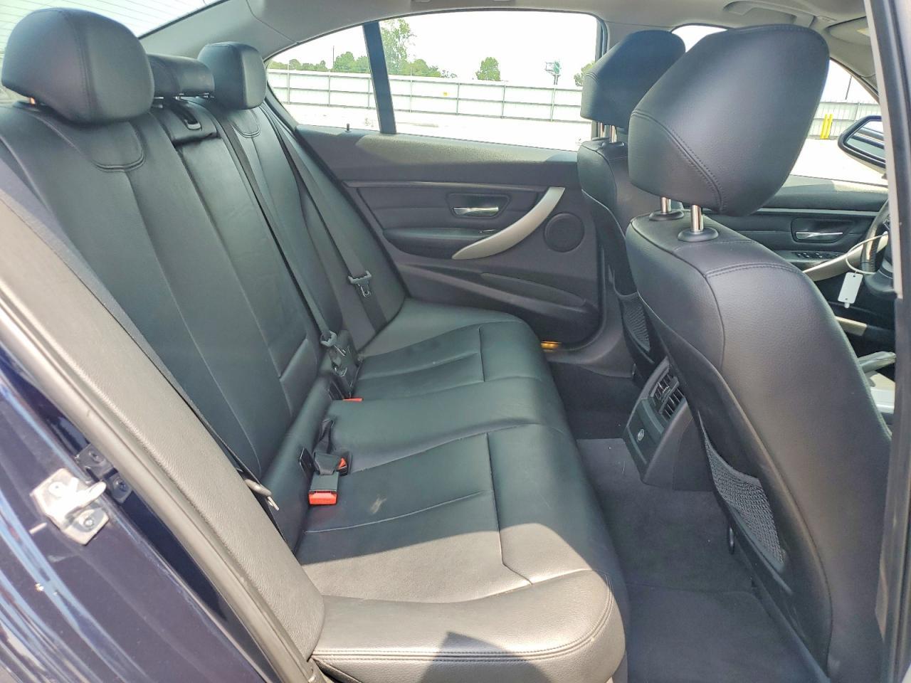 2013 BMW 328 I - zdjęcie 10