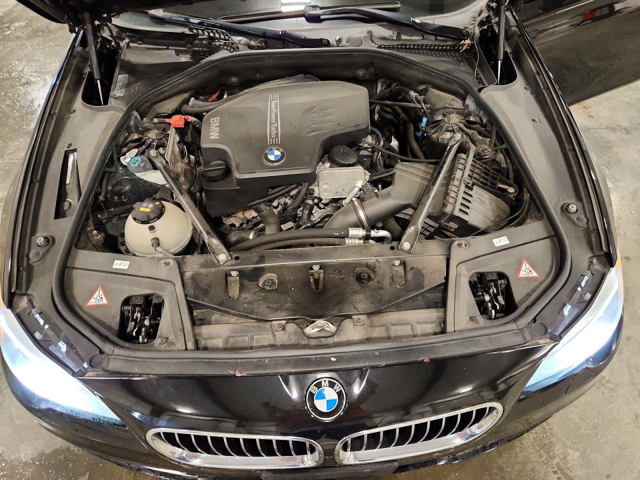 2015 BMW Seria 5 528i - zdjęcie 11