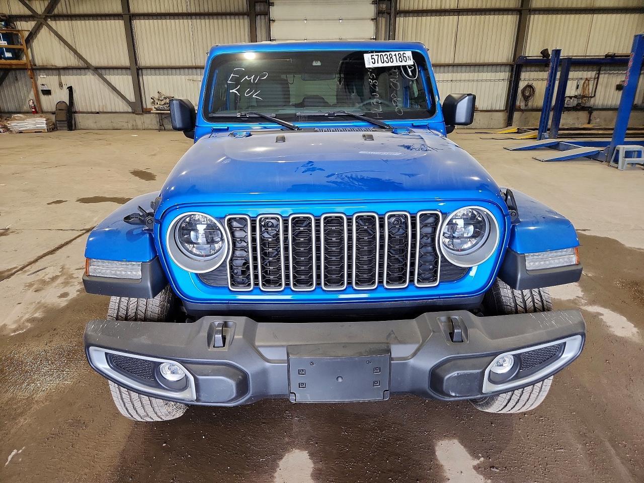 2025 Jeep Wrangler Sahara - zdjęcie 5