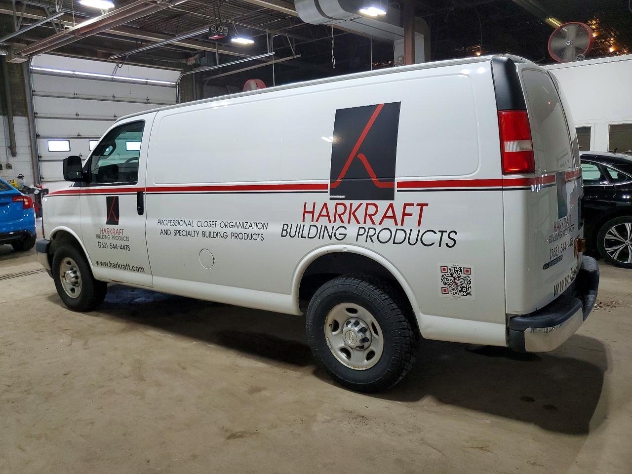 2017 Chevrolet Express G2500 - zdjęcie 2