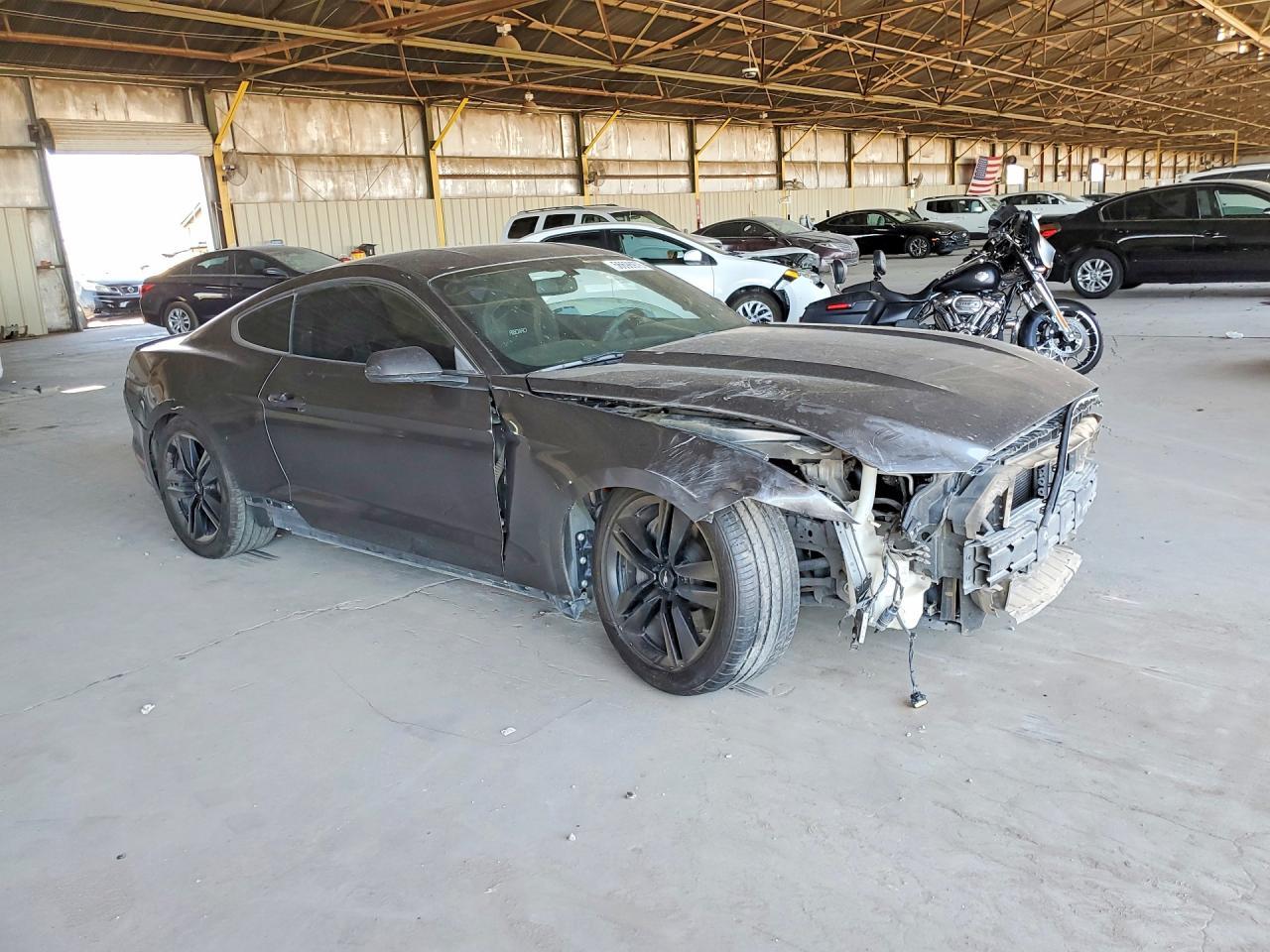 2015 Ford Mustang - zdjęcie 4