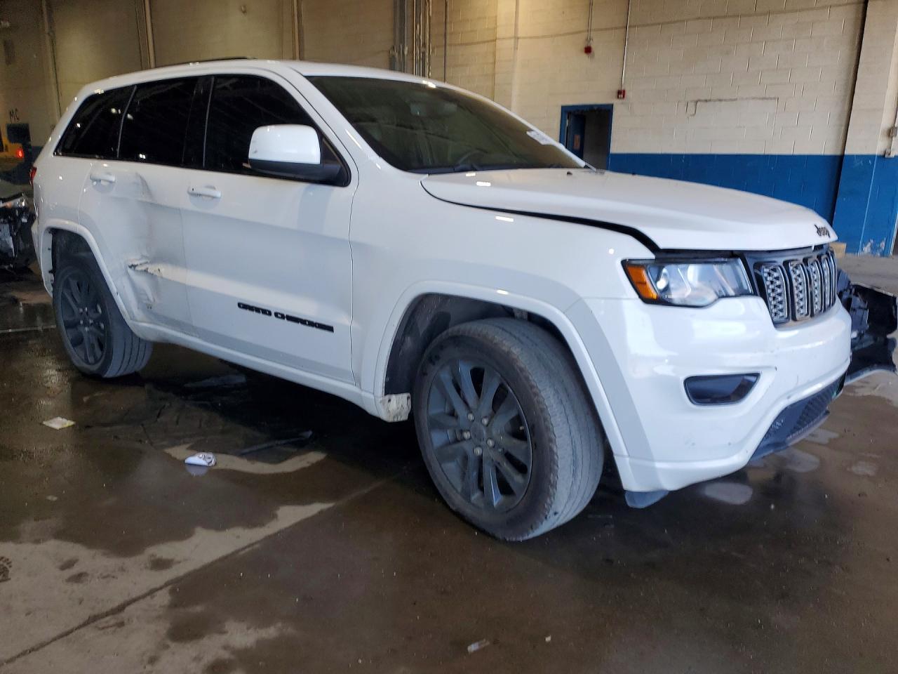 2019 Jeep Grand Cherokee Laredo - zdjęcie 4