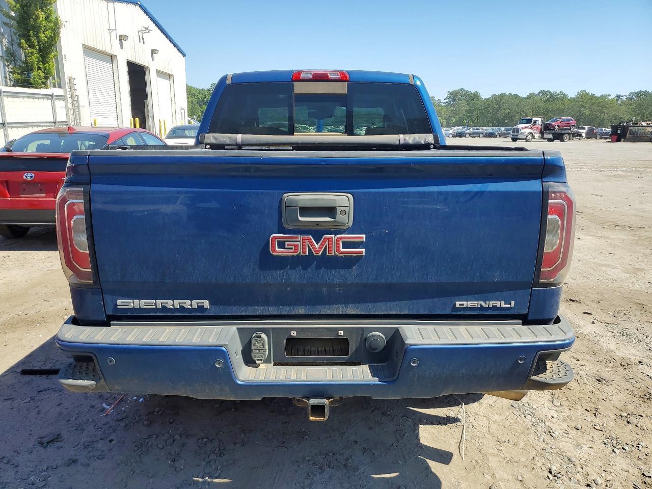 2017 GMC Sierra K1500 Denali - zdjęcie 6
