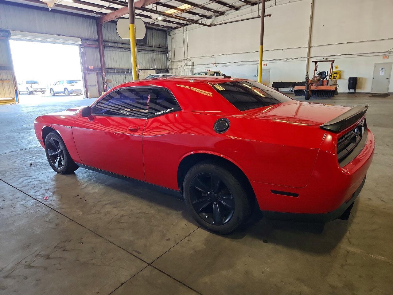 2018 Dodge Challenger Sxt - zdjęcie 2