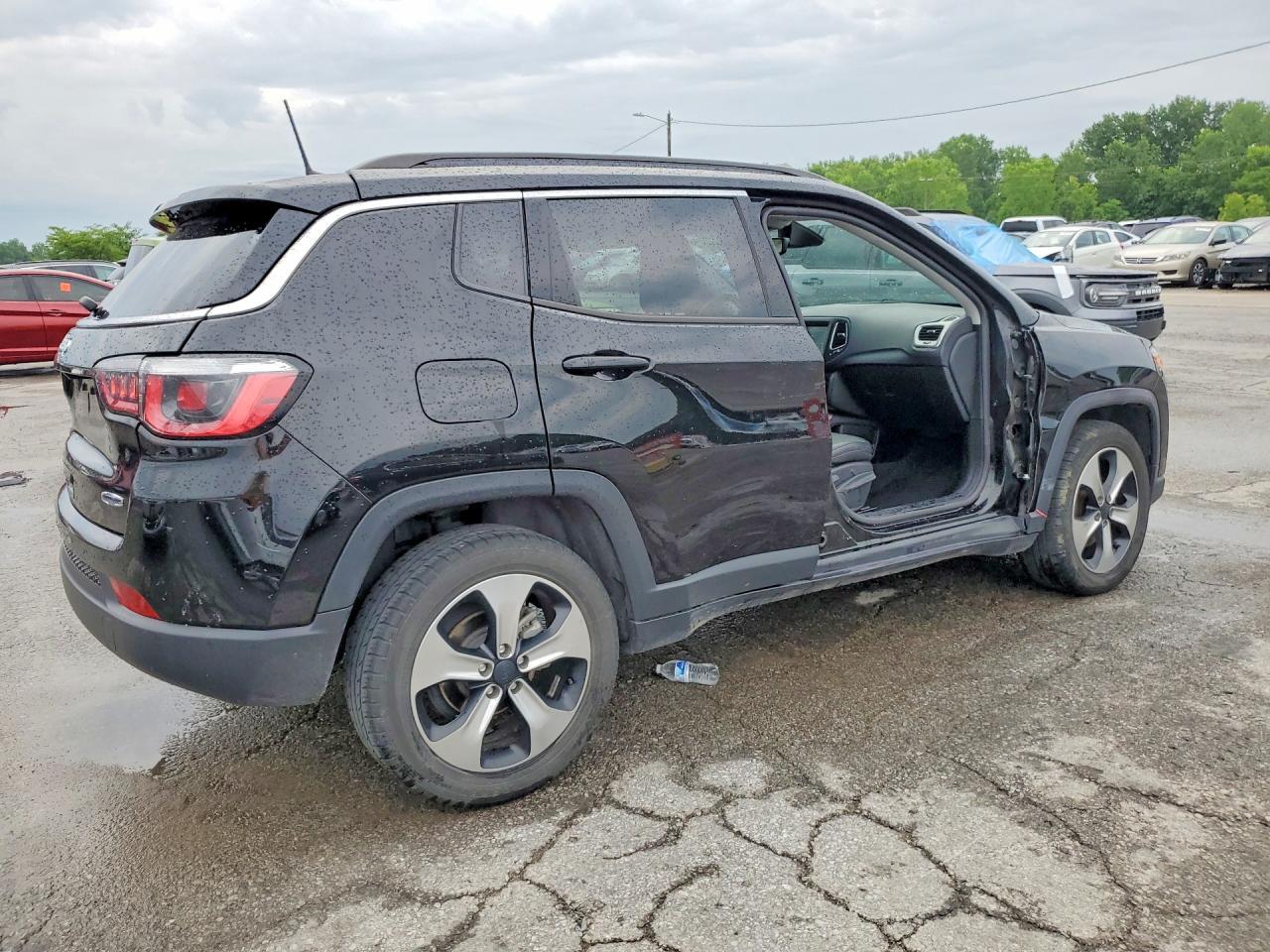2018 Jeep Compass Latitude - zdjęcie 3