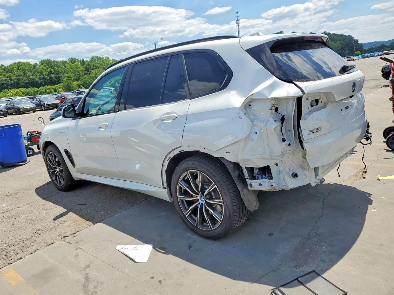 2025 BMW X5 xDrive50E - zdjęcie 2