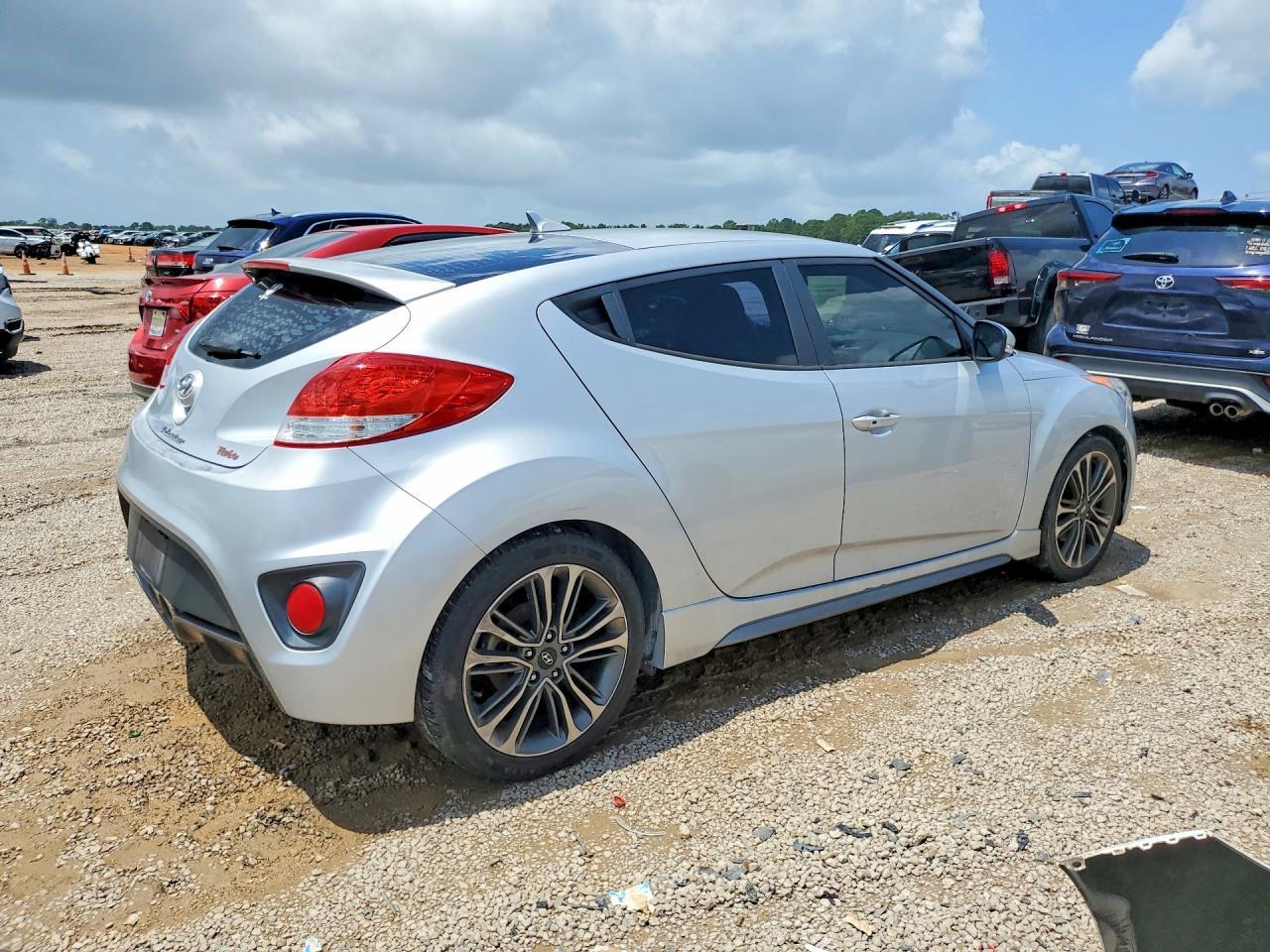 2016 Hyundai Veloster Turbo - zdjęcie 3