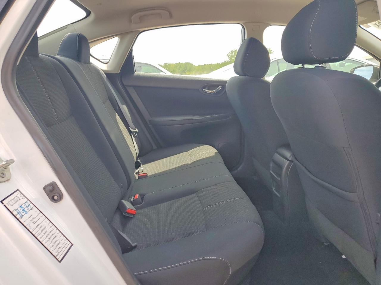 2018 Nissan Sentra S - zdjęcie 10