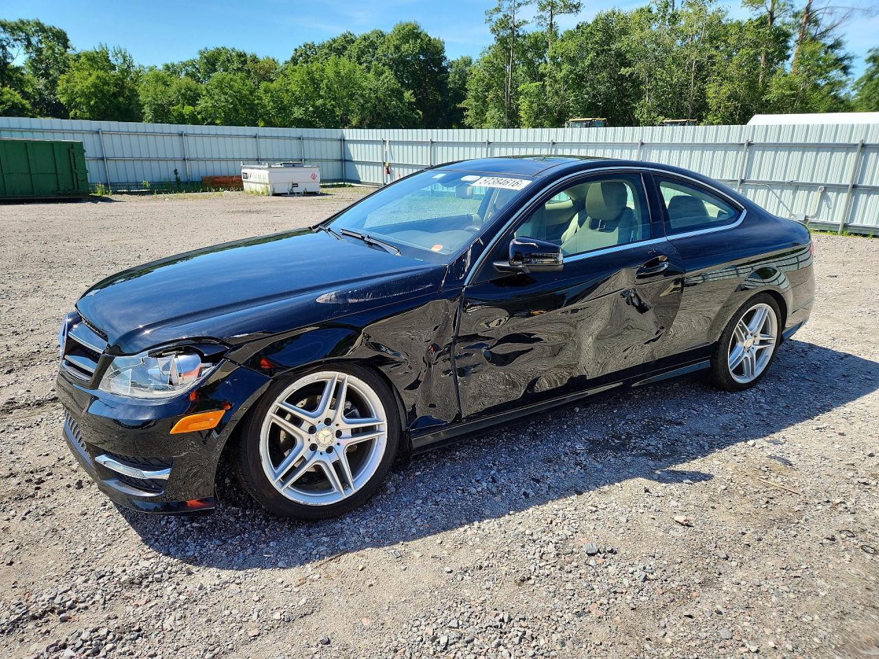 2015 Mercedes-Benz C 250 - zdjęcie główne