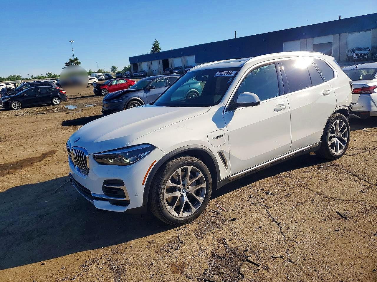 2023 BMW X5 xDrive45E - zdjęcie główne