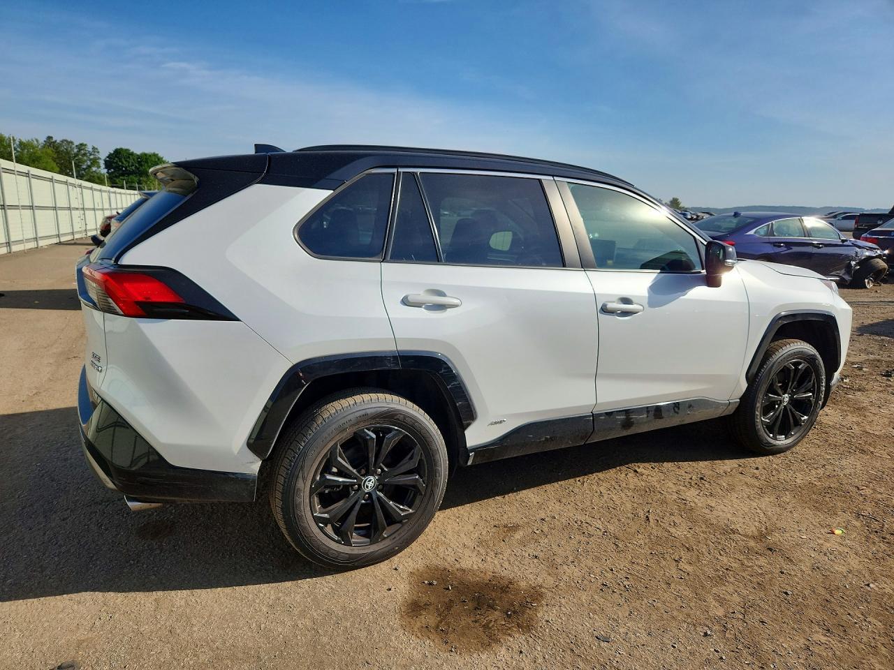 2023 Toyota Rav4 Xse - zdjęcie 3
