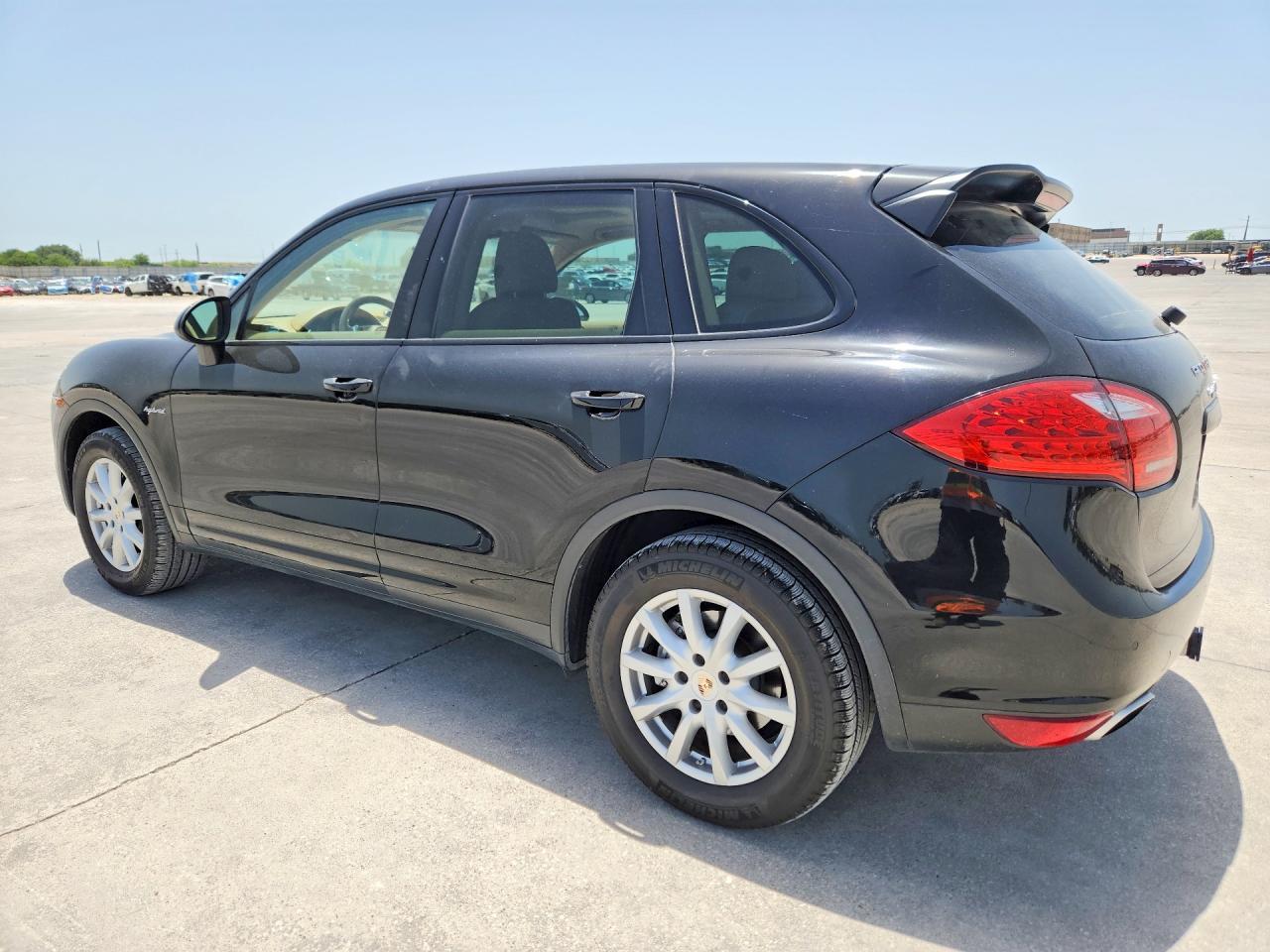 2013 Porsche Cayenne S Hybrid - zdjęcie 2