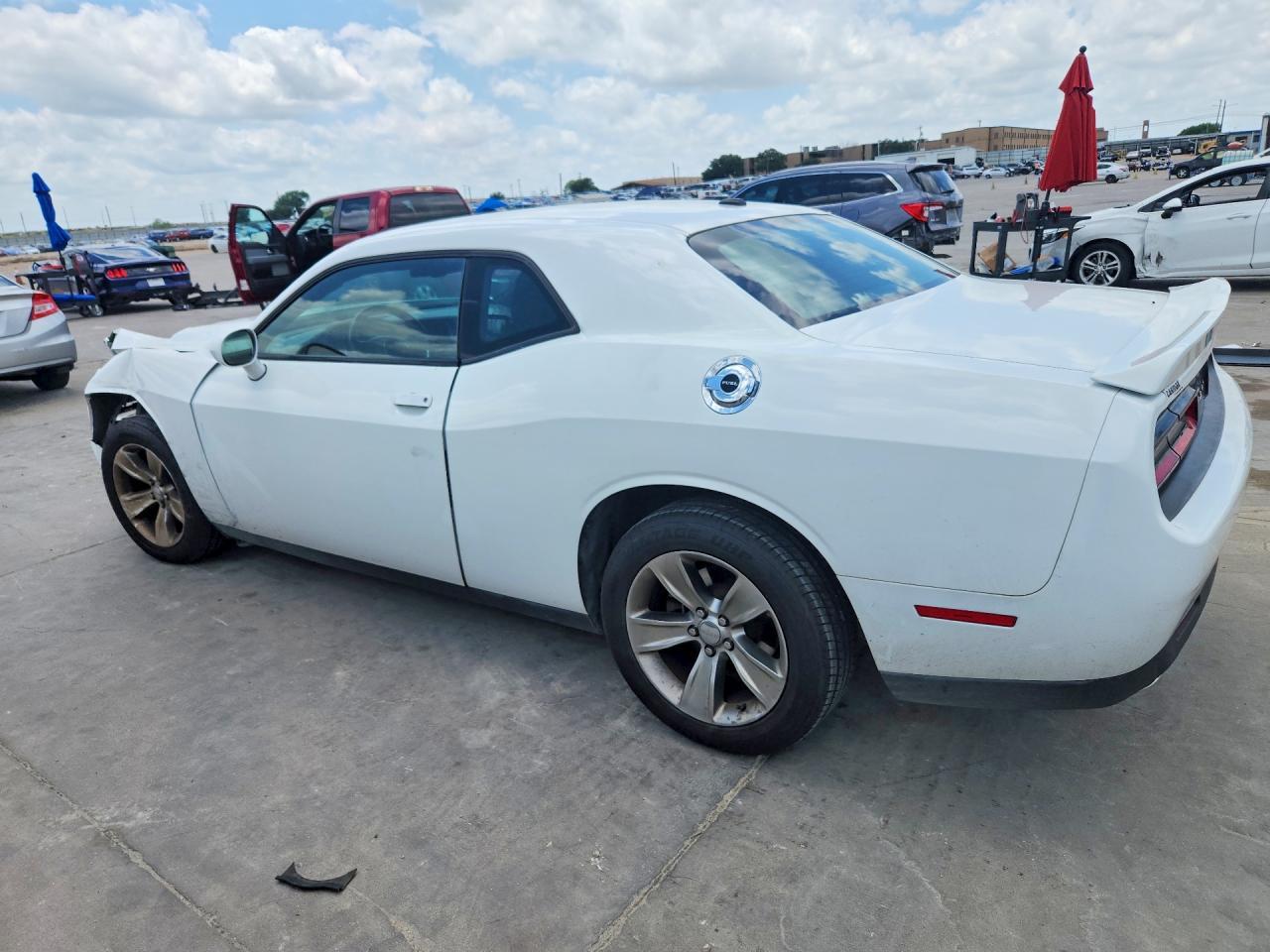 2021 Dodge Challenger Sxt - zdjęcie 2
