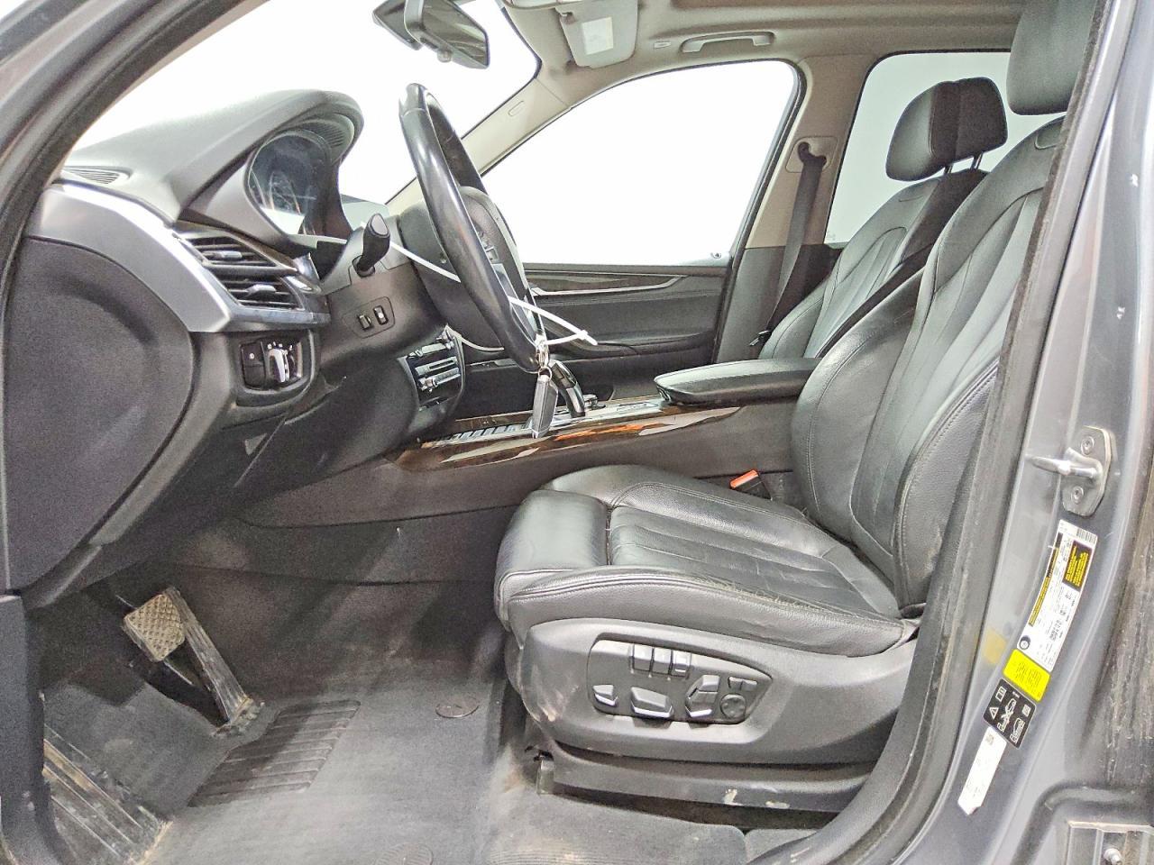 2015 BMW X5 xDrive50I - zdjęcie 7