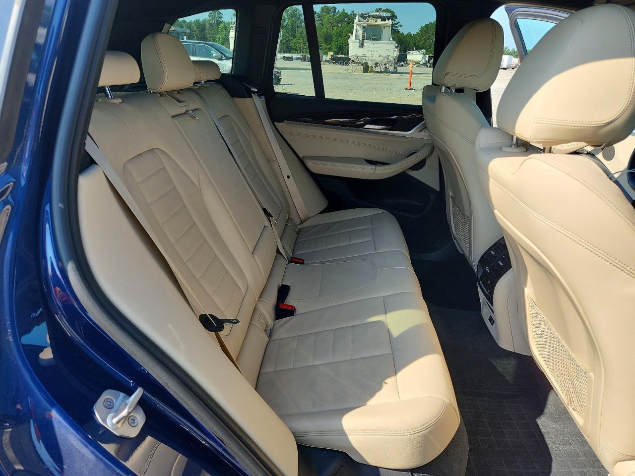 2021 BMW X3 xDrive30I - zdjęcie 11
